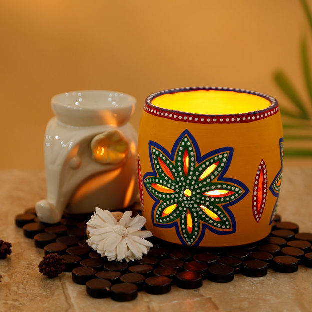 Picture of Terracotta Tealight Holder The Glowing Barrel (Yellow)