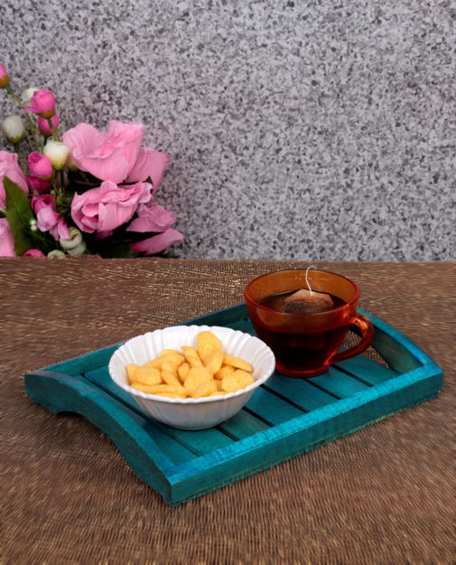 Picture of Wooden Serving Tray In Steam Beach Wood (Blue)