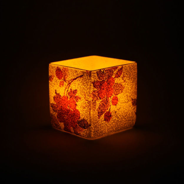 Picture of Red berries votive