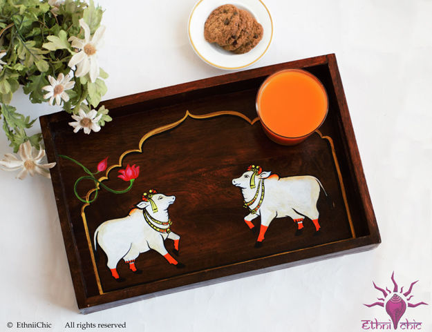 Picture of Wooden Serving Tray - Cow