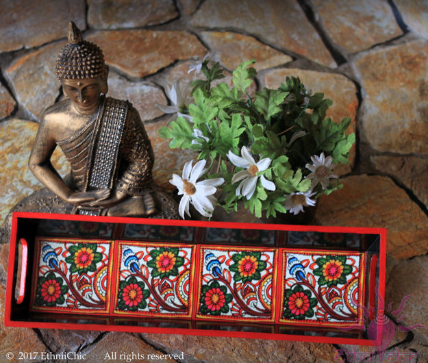 Picture of Wooden Serving Tray - Tholu Flower (Narrow)