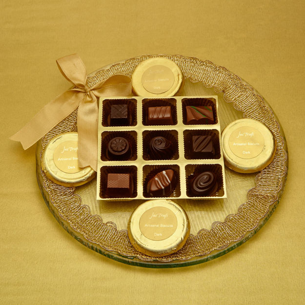 Picture of Artisanal Bisks and Classic Truffles Glass Platter