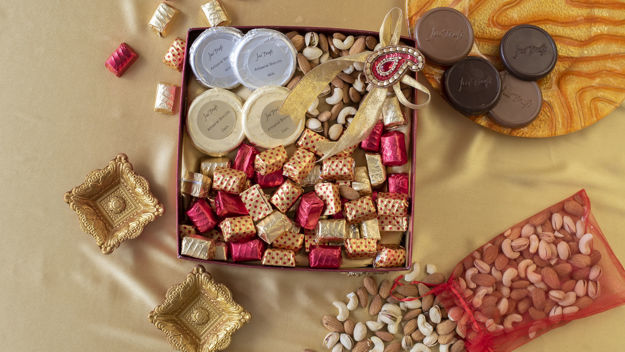 Picture of Dry Fruits and Chocolate Cheer Hamper