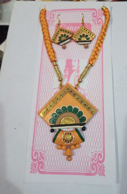 Picture of Terracotta Multicolour Jewellery Set