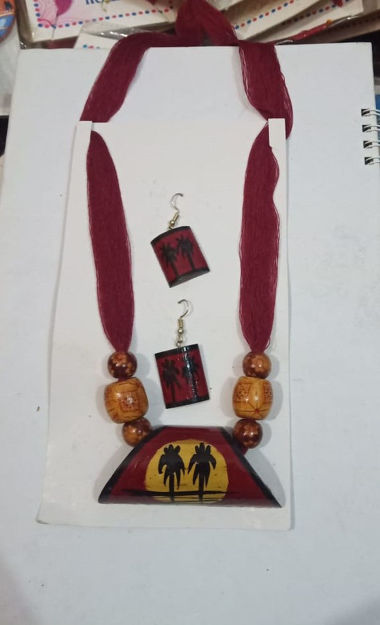 Picture of Terracotta Multicolour Jewellery Set