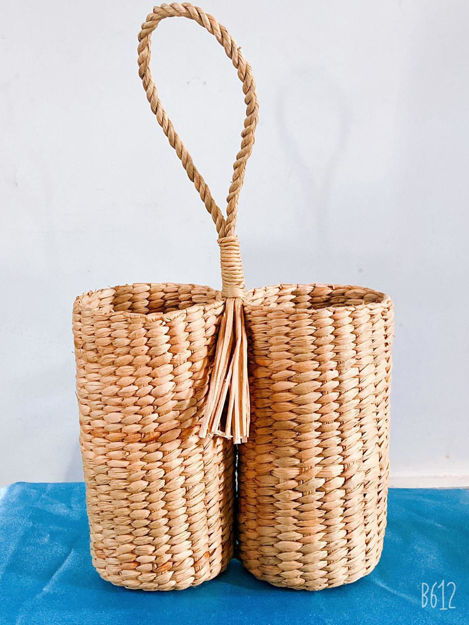 Picture of Bottle Holders Made of Kauna Grass