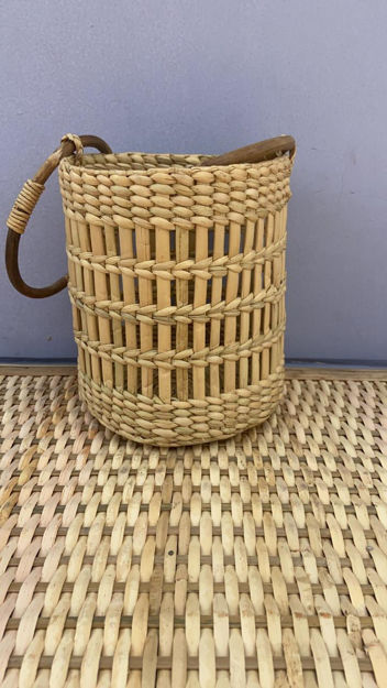 Picture of Laundry Basket with handle made of Kauna Grass